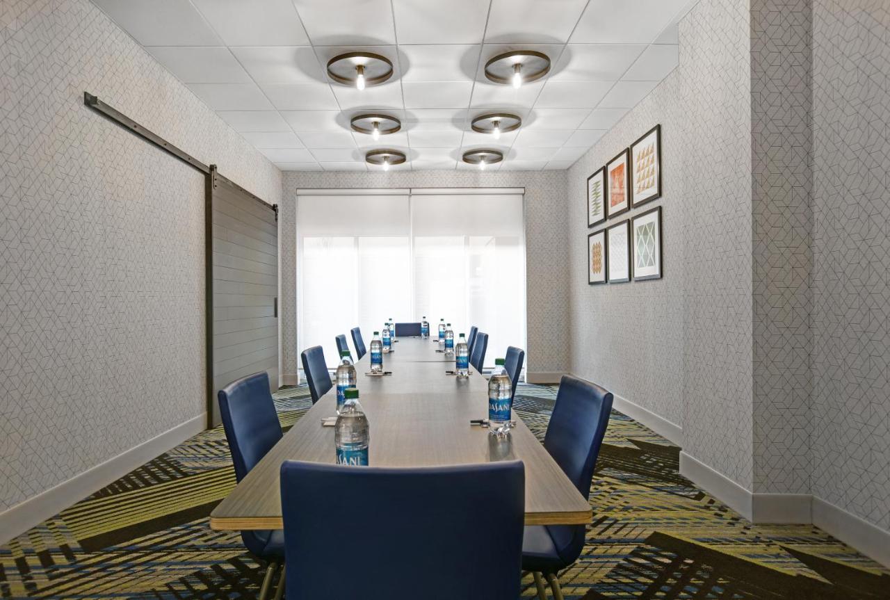 Holiday Inn Express - Milwaukee Downtown By Ihg מראה חיצוני תמונה