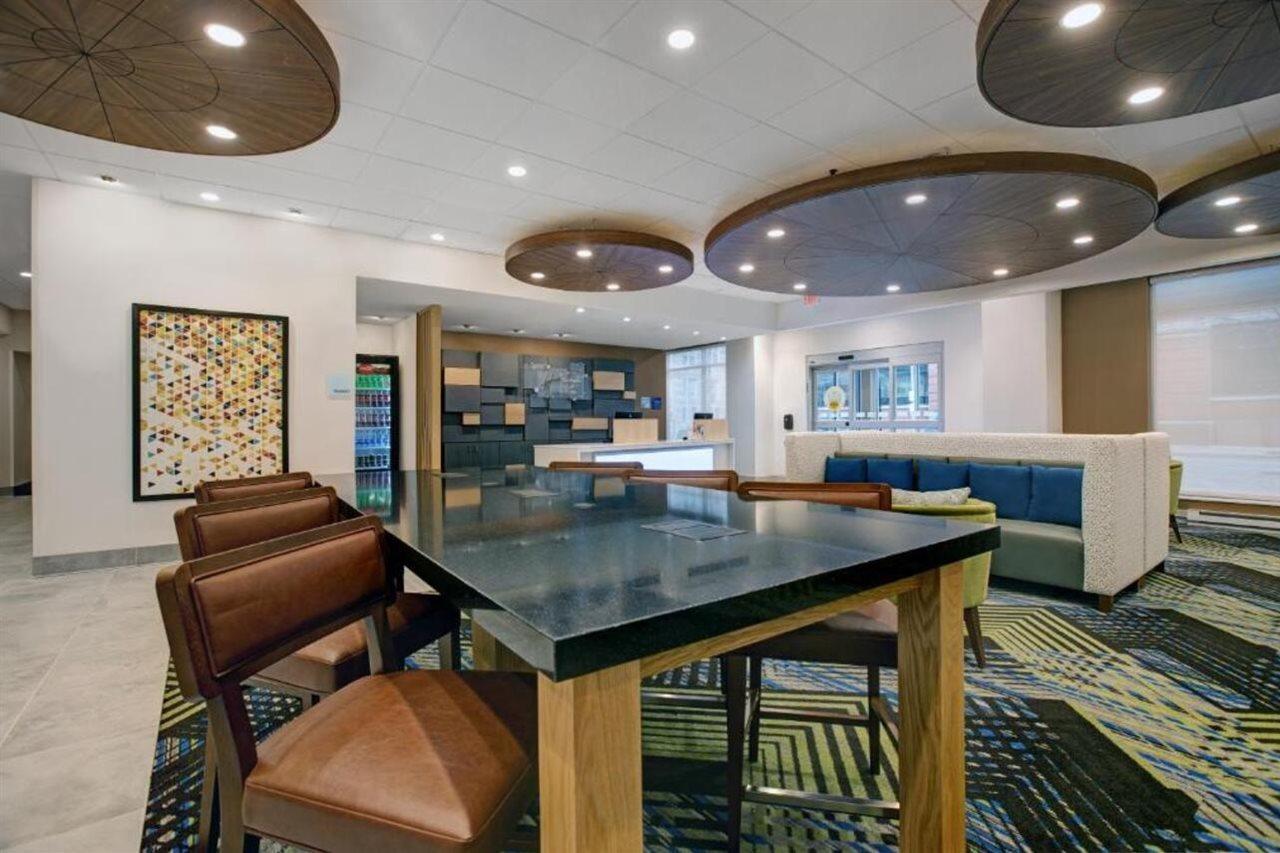 Holiday Inn Express - Milwaukee Downtown By Ihg מראה חיצוני תמונה