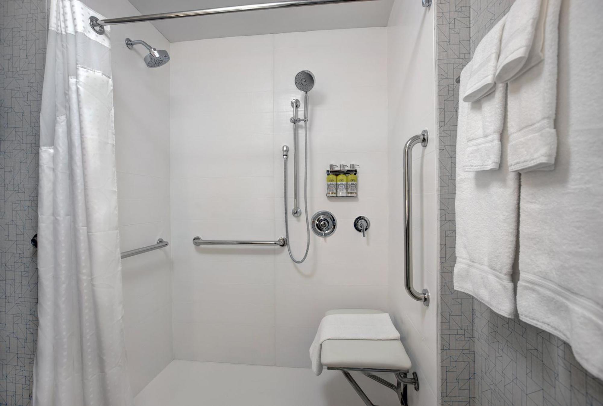 Holiday Inn Express - Milwaukee Downtown By Ihg מראה חיצוני תמונה